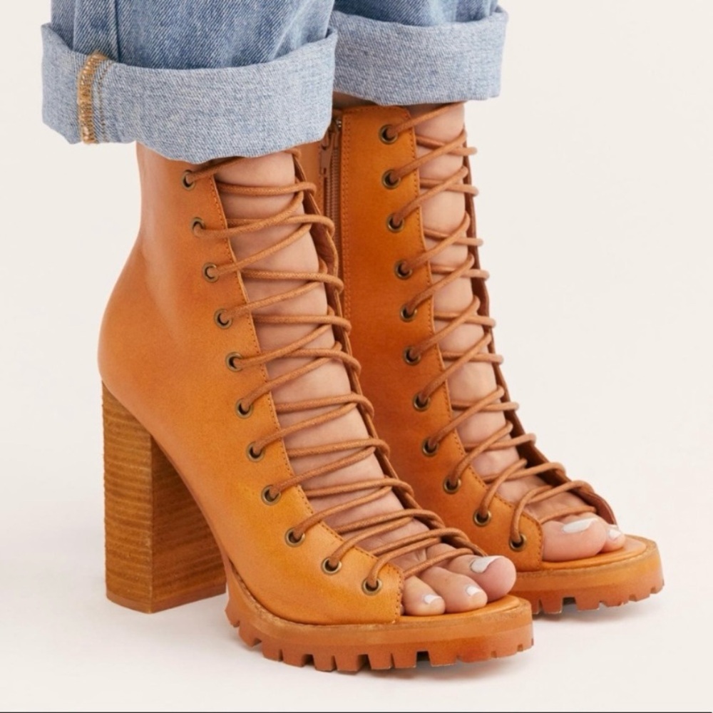 Jeffrey Campbell Tan Lace Up Boots